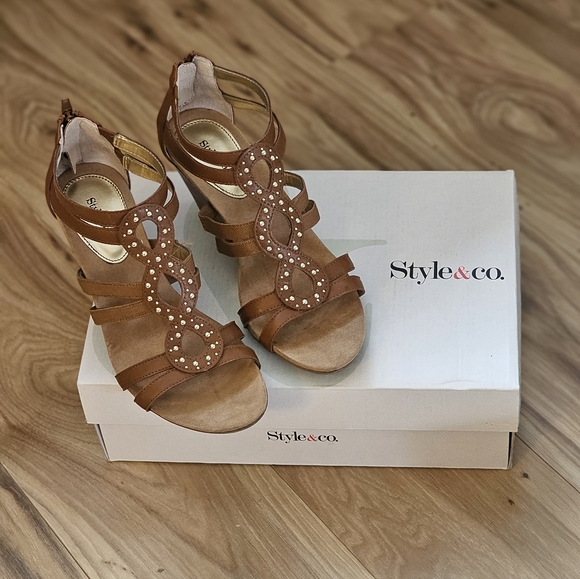 Style & Co Womens Brown Strappy Wedged Heel Size 7 New/Box - Picture 9 of 11